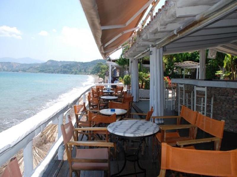 Taradella Hotel Alissos Екстериор снимка
