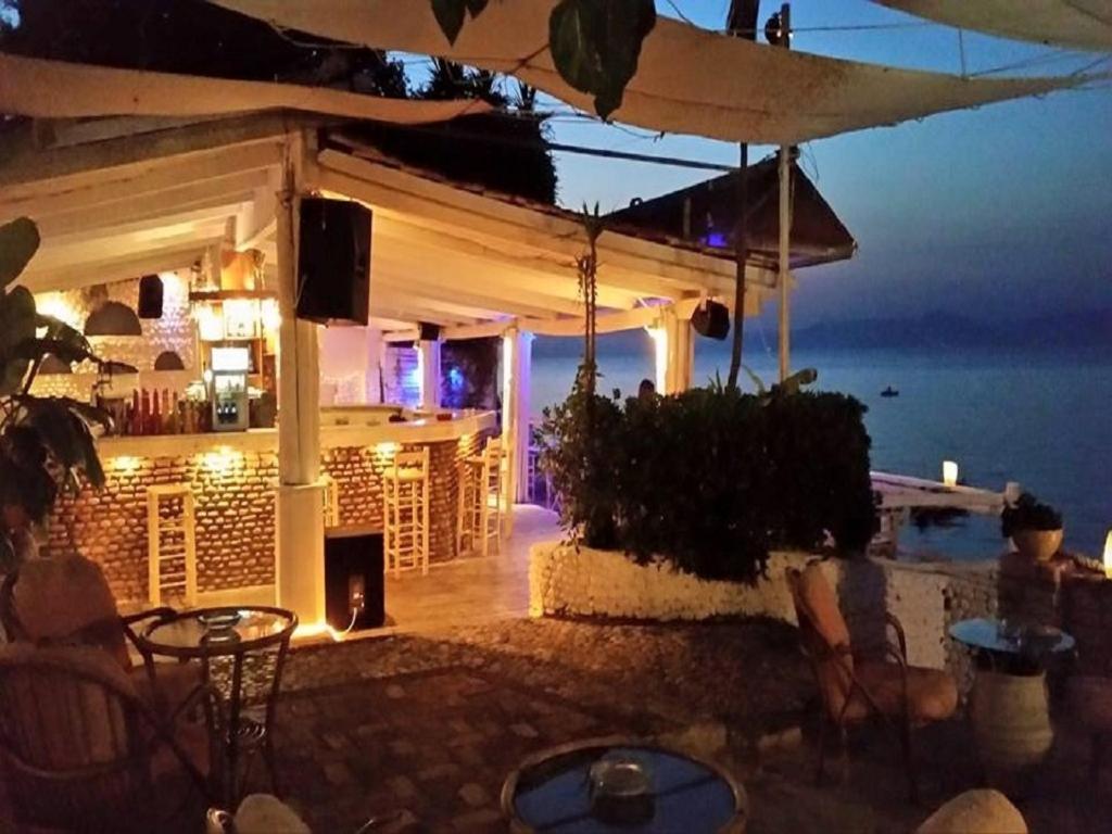 Taradella Hotel Alissos Екстериор снимка