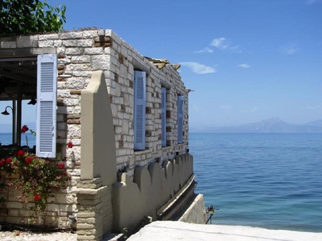 Taradella Hotel Alissos Екстериор снимка