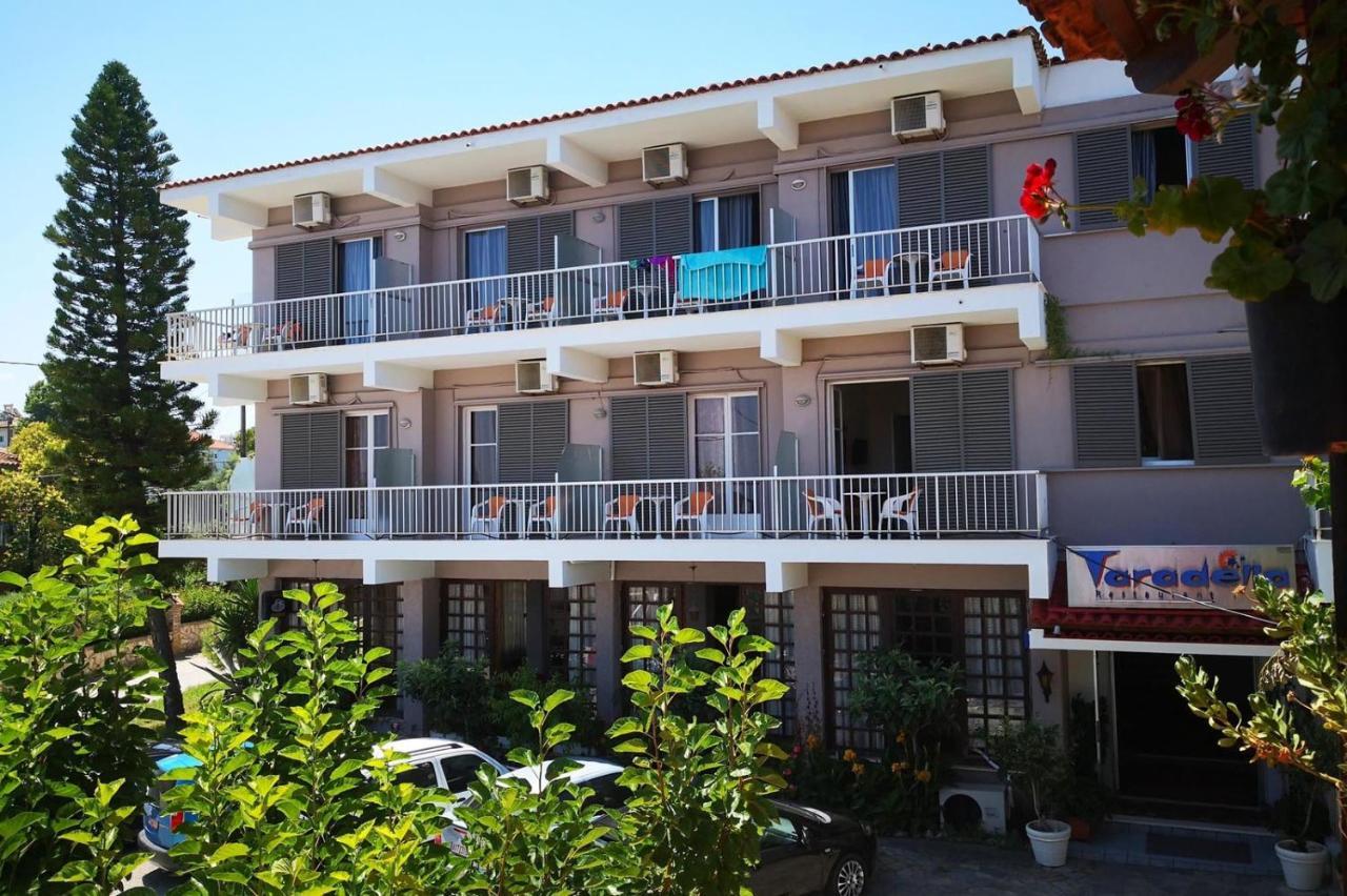 Taradella Hotel Alissos Екстериор снимка